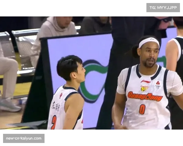 21岁中锋徐昕场均2.3次封盖 广州队内线新星展现顶级潜质